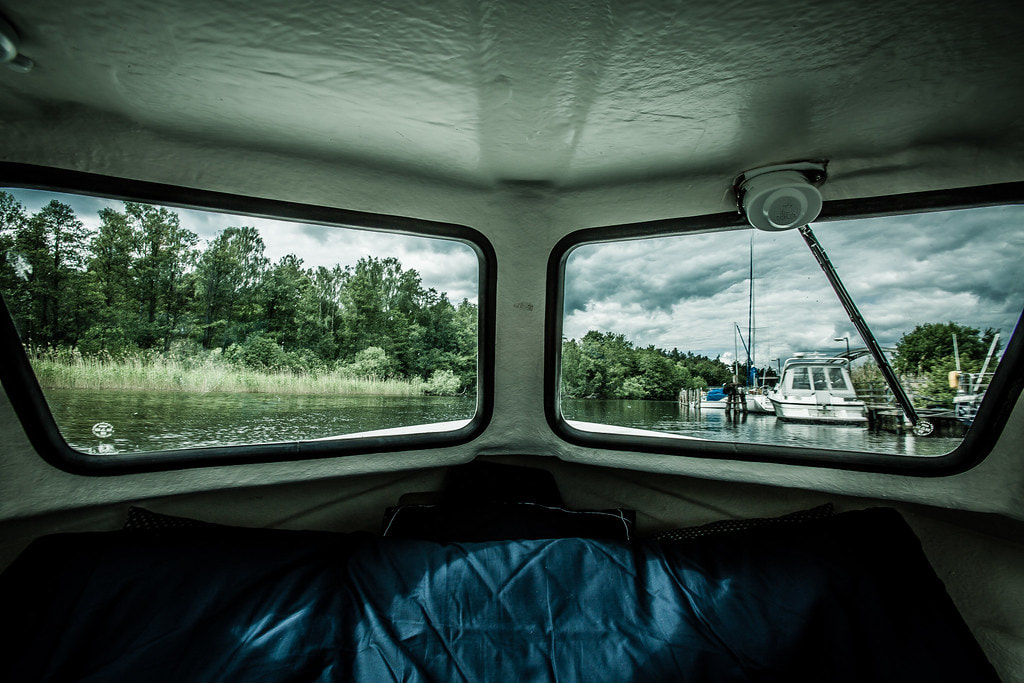 boat tinted windshield